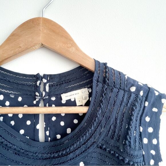 ANTHROPOLOGIE Meadow Rue Sanna Blouse Top Navy Blue White Dot Crochet Lace Trim - Picture 6 of 11
